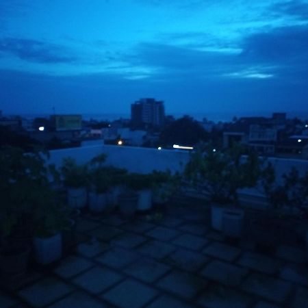 Ocean Pebbles Apartment Dehiwala-Mount Lavinia Luaran gambar